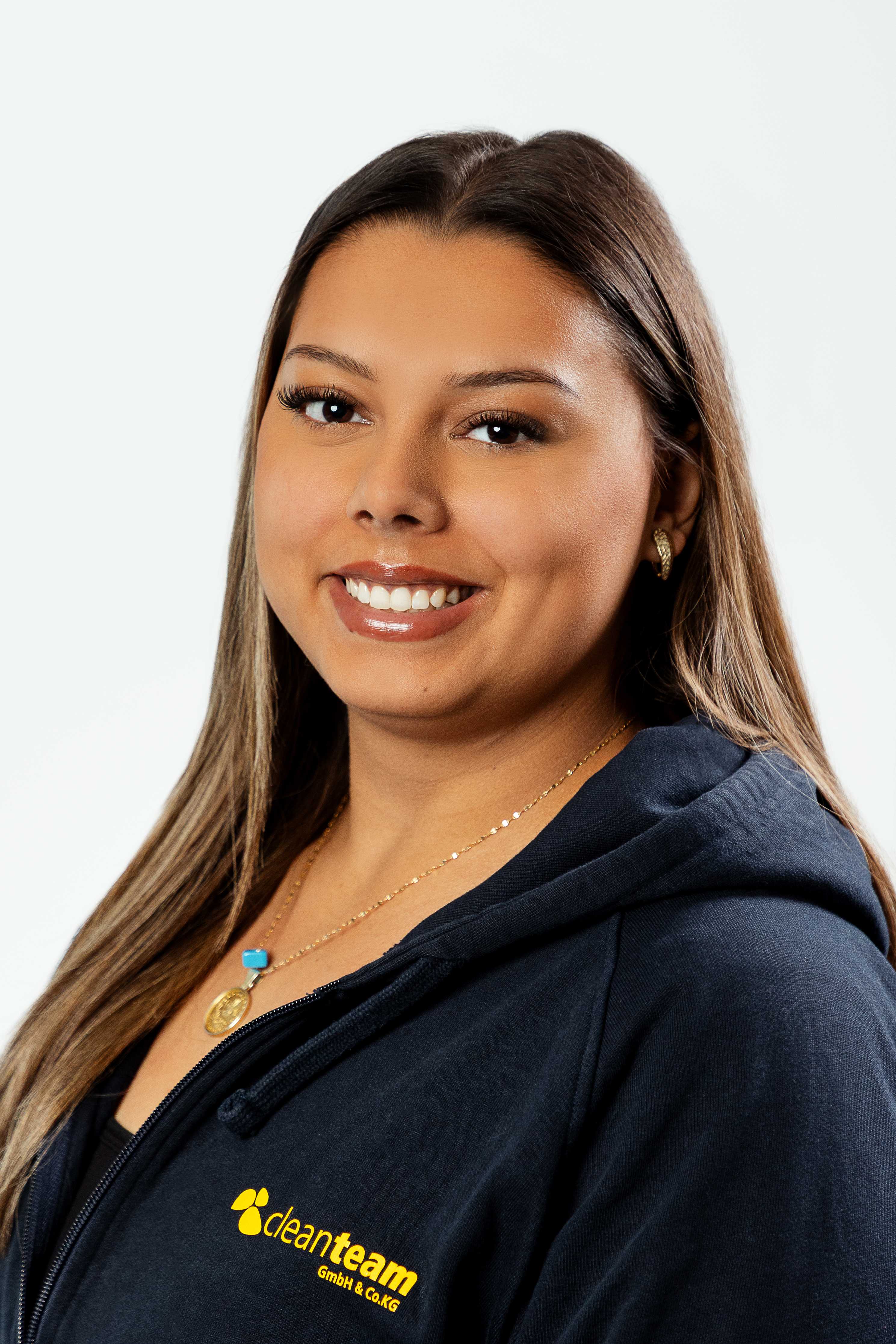 Portr&auml;t von Qendresa Brahaj, Assistenz Qualit&auml;tsmanagement bei cleanteam